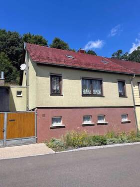 Straßenansicht - 4 Zimmer Doppelhaushälfte in Ohrdruf