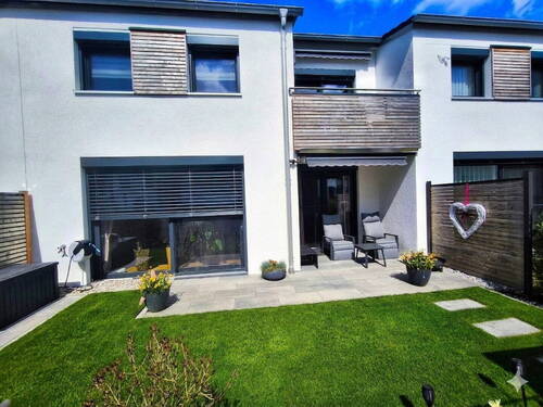 Terrasse und Garten - 5 Zimmer Reihenmittelhaus zum Kaufen in Boos