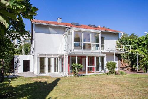 Gartenansicht - KL-Bännjerrück - Großzügiges EFH m. Garage u. schönem uneinsehbarem Eigentumsgrundstück m. Weitblick