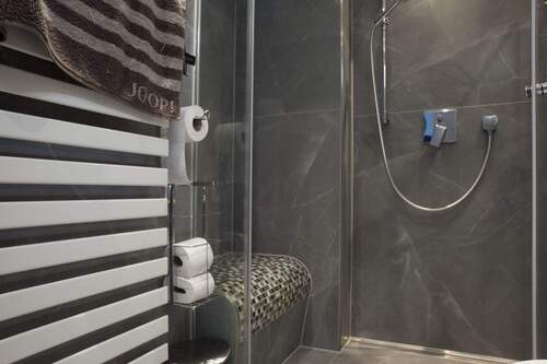 Duschbad - beheizte Sitzbank - 
