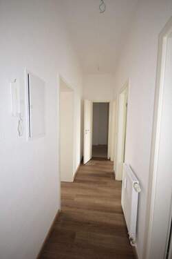 Flur - 3 Zimmer Etagenwohnung zur Miete in Döbeln