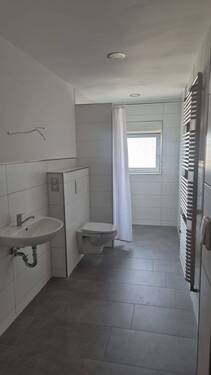 Wohnung 1. Stock - 1 Zimmer Mehrfamilienhaus, Wohnhaus zum Kaufen in Neunkirchen