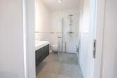 Neubau Badezimmer - Etagenwohnung mit 102,00 m&sup2; in Zeven / Bademühlen zur Miete