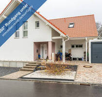 Deggendorf: Neuwertiges Einfamilienhaus 63 m² Wohn-Ess-Kochbereich, 5 Schlafräume, KFW 55 Haus