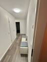 Flur mit Abstellraum - 