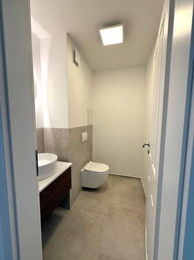 separates WC - 
