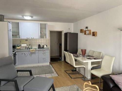 Wohnbereich - Attraktive 2-Zimmer-Wohnung mit Balkon in schöner Lage