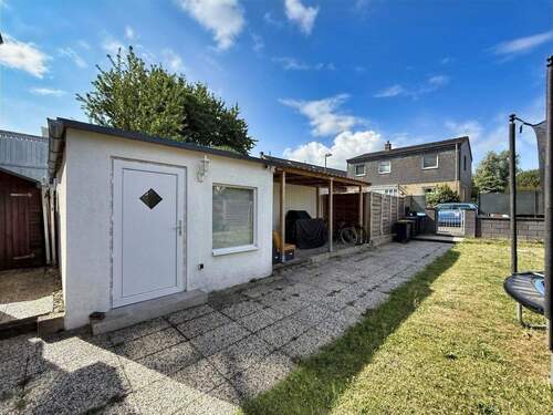 Gartenlagerraum und Garage - 4 Zimmer Etagenwohnung in Düsseldorf