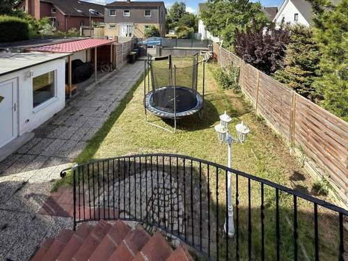 Garten - Etagenwohnung mit 65,80 m&sup2; in Düsseldorf zum Kaufen