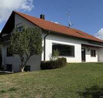 Gepflegtes Einfamilienhaus m. ELW, 180m² Wfl., Grund 933m² in Falkendorf (Aurachtal)