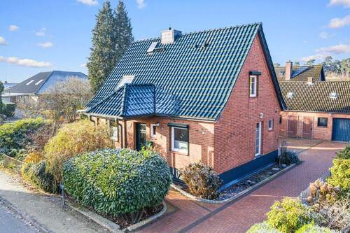 Vorderseite - 3 Zimmer Einfamilienhaus zum Kaufen in Kröppelshagen-Fahrendorf