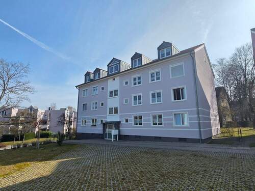 Ansicht Wohnanlage - 2 Zimmer Etagenwohnung zum Kaufen in Coburg