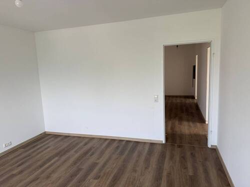 Blick von Schlafzimmer in den Flur - 