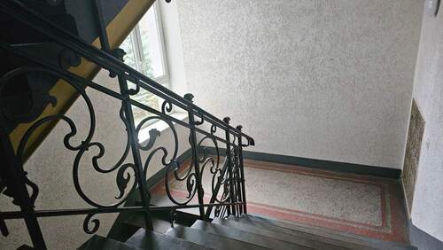 Treppenhaus - 2 Zimmer Etagenwohnung zur Miete in Chemnitz