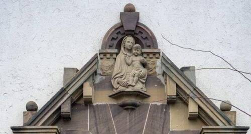 Profil - Einzigartige Gelegenheit- Steuern sparen 55% Denkmal Afa- 2 Zi Balkonwhg. in historischem Neugotik Ensemble in Bestlage Sanderau, WG geeignet