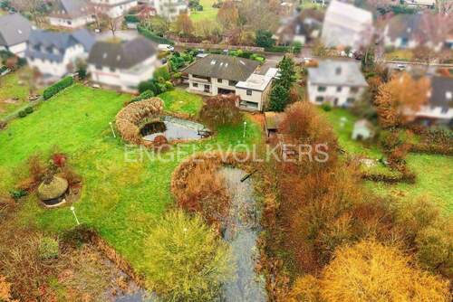 Vogelperspektive - 7 Zimmer Einfamilienhaus zum Kaufen in Ahrensburg