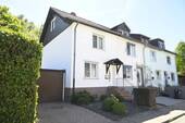 Hausansicht - Freu Dich drauf! Schönes Reihenendhaus mit Sonnengarten