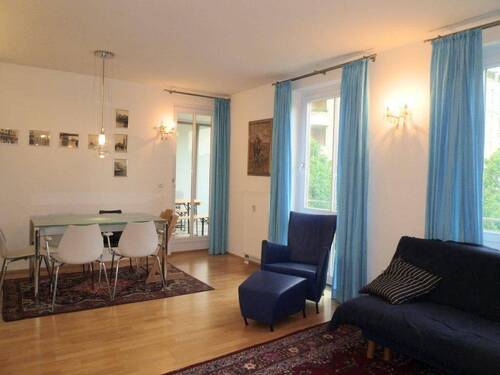 Wohnzimmer - Schöne 3-Zimmer-Wohnung mit Terrasse in ruhiger Lage in Sendling-Westpark