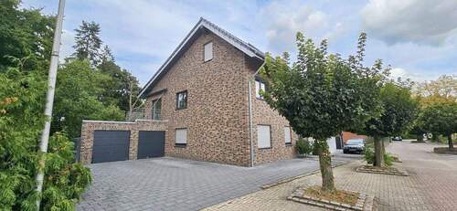 3 - Mehrfamilienhaus, Wohnhaus mit 325,00 m&sup2; in Geilenkirchen / Waurichen zum Kaufen