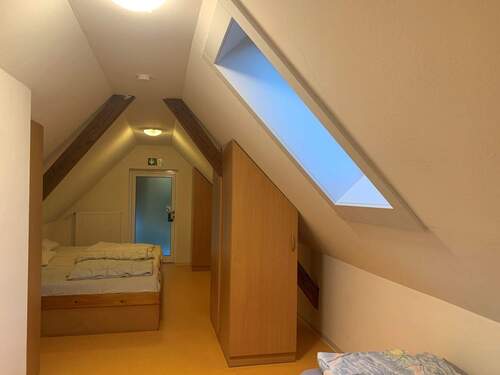 Schlafzimmer im Dachgeschoss.jpg - 