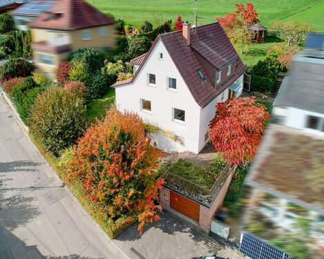 Hausansicht - 7 Zimmer Einfamilienhaus zum Kaufen in Ostfildern