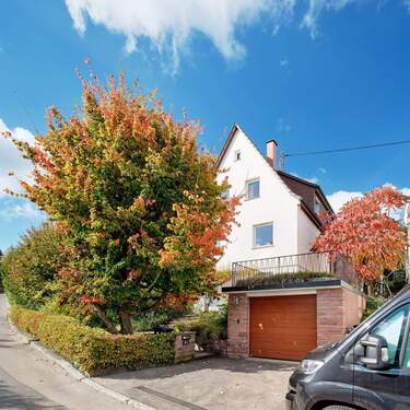 Hausansicht - 7 Zimmer Einfamilienhaus in Ostfildern