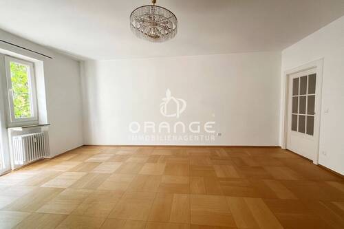 Wohnzimmer - 3 Zimmer Etagenwohnung in München / Schwabing