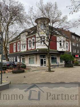 Bild 1 - Repräsentatives Altbaujuwel mit Geschichte - vielseitig nutzbares Objekt mit Entwicklungspotenzial