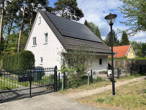 Süd/West Ansicht - Einfamilienhaus im Grünen vor den Toren Berlins