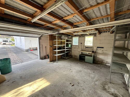 Garage - 
