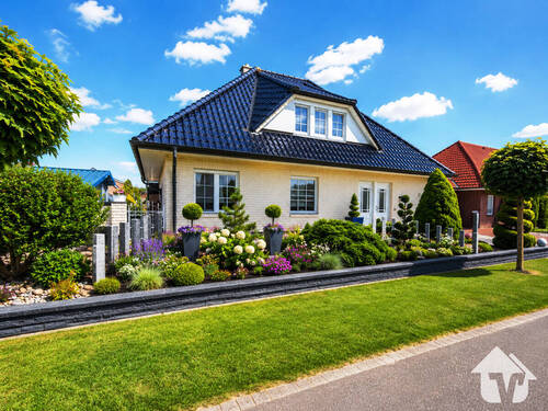 Eingangsansicht Wohnhaus von der Strasse - Hochwertiges Design-Refugium - Einziehen & Genießen!
