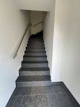 Treppenaufgang Wohnung - 3 Zimmer Etagenwohnung zur Miete in Wildeshausen