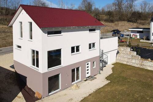 Objektbild - Ortsrand: Neubaukomfort A+ Baujahr 2023 exklusives Wohnen mit Einliegerwohnung