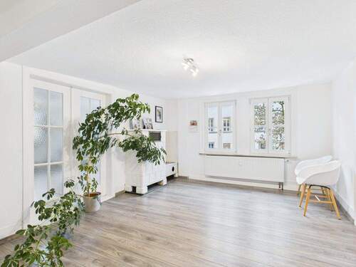 Praxis - 8 Zimmer Mehrfamilienhaus, Wohnhaus in Rottweil