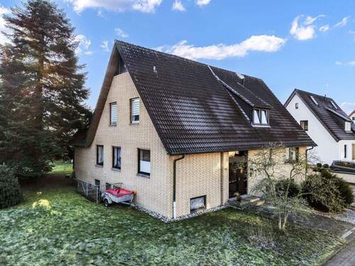 Außenaufnahme - Viel Platz für Familie & Generationen: 2 Familienhaus mit weitläufigem Grundstück!