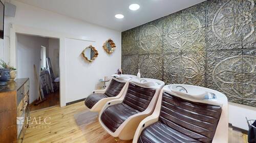 Vorderhaus - EG Friseursalon - 