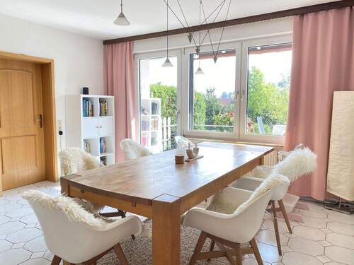 Esszimmer mit Zugang Terrasse - 