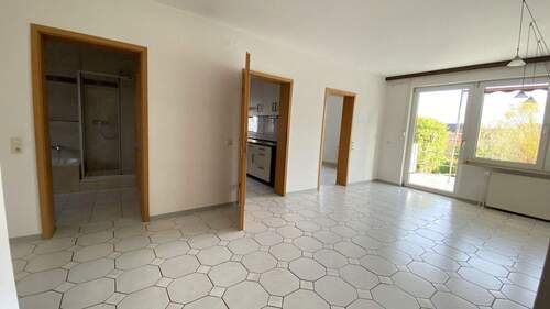 Bad, Küche, Zimmer, Terrasse - 