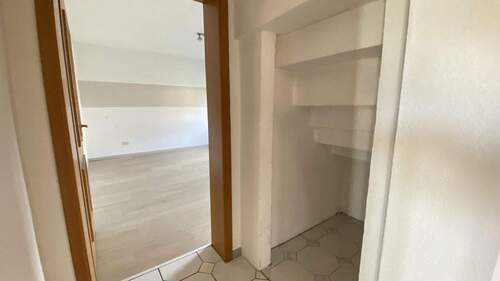 Stauraum unter der Treppe - 