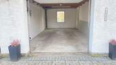 Kleine Garage mit Fenster - 