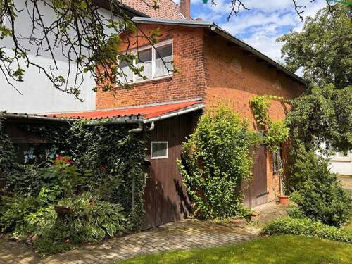 F-17-Nebengebäude - 