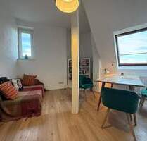 Lage! Lage! Lage!: Stilvolle Dachgeschosswohnung in Pempelfort! - Düsseldorf