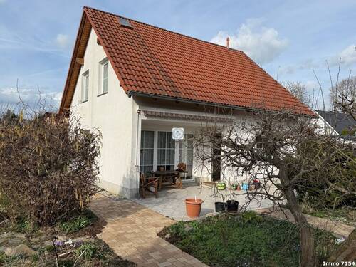 Ansicht Garten 1 - 4 Zimmer Einfamilienhaus zum Kaufen in Taucha