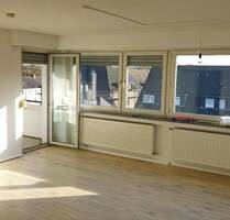 Geräumige helle Dachgeschosswohnung mit Balkon im Stadtteil Suderwich - Recklinghausen