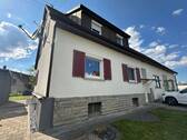 Hausansicht - Gemütliche DHH mit Ausbaureserve (provisionsfrei für Käufer)