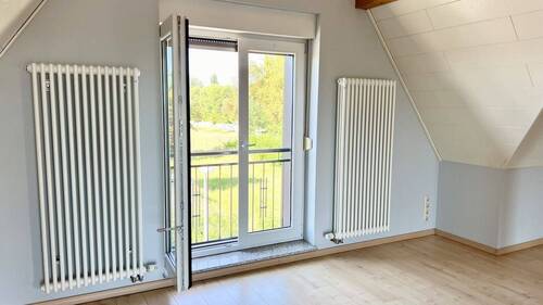 Dachgeschoss - Doppelhaushälfte mit 155,00 m² in Coswig zum Kaufen