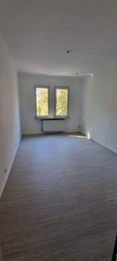 Zimmer 2 - 