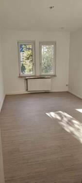 Zimmer 2 - 