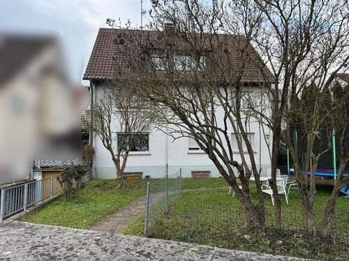 Gebäude - 1 Zimmer Mehrfamilienhaus, Wohnhaus zum Kaufen in Leinfelden-Echterdingen