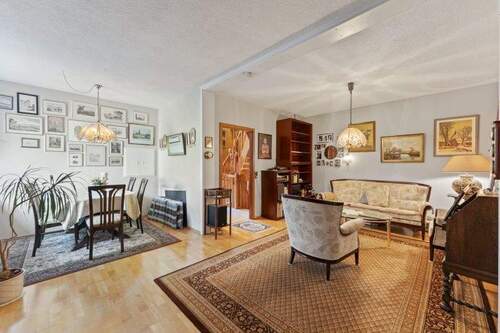 Wohn- und Esszimmer - 